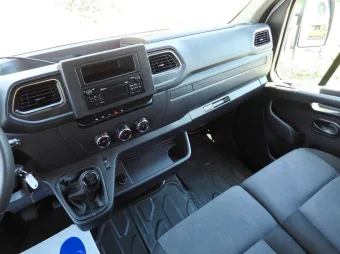 Renault Master skrzynia plandeka 9 palet 165KM 941311 - detal