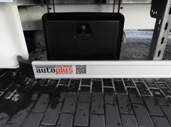 Renault Master skrzynia plandeka 10 palet 165KM 980587 - detal