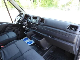 Renault Master skrzynia plandeka 10 palet 165KM 541728 - fotel kierowcy