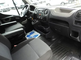 Renault Master skrzynia plandeka 8 palet 170KM 613631 - fotel kierowcy