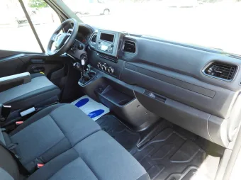 Renault Master skrzynia plandeka 9 palet 165KM 941311 - fotel kierowcy