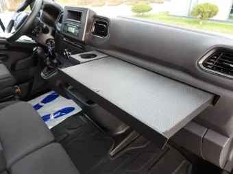 Renault Master skrzynia plandeka 10 palet 165KM 980587 - fotel kierowcy