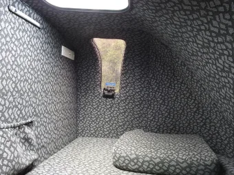 Renault Master skrzynia plandeka 10 palet 165KM 106876 - fotel pasazera