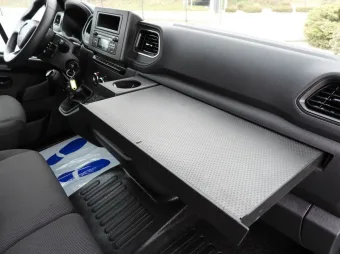 Renault Master skrzynia plandeka 10 palet 165KM 430338 - fotel pasazera