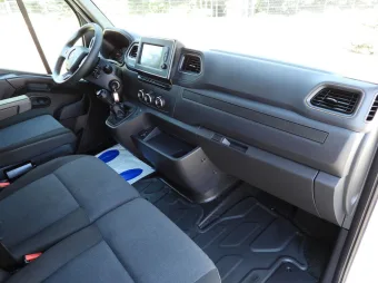 Renault Master skrzynia plandeka 10 palet 165KM 560534 - fotel pasazera
