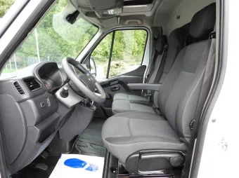 Renault Master skrzynia plandeka 9 palet 165KM 363881 - fotele