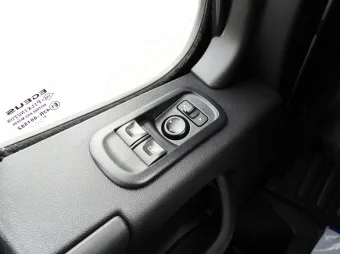 Renault Master skrzynia plandeka 10 palet 165KM 425023 - fotele