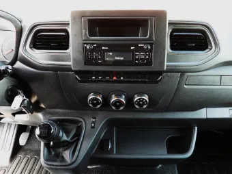 Renault Master skrzynia plandeka 10 palet 165KM 435671 - fotele