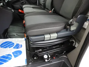 Renault Master skrzynia plandeka 10 palet 165KM 537250 - fotele