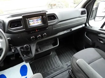 Renault Master skrzynia plandeka 8 palet 165KM 593824 - fotele