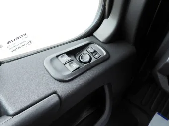 Renault Master skrzynia plandeka 10 palet 165KM 940813 - fotele