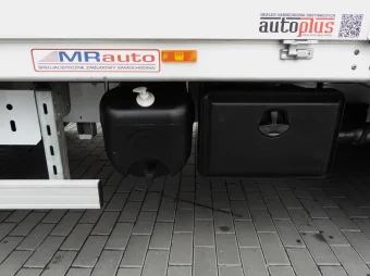 Renault Master skrzynia plandeka 8 palet 165KM 593824 - kabina