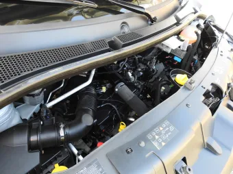 Renault Master skrzynia plandeka 10 palet 165KM 045764 - kierownica