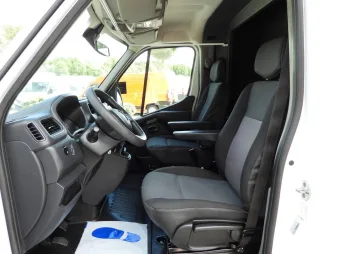 Renault Master skrzynia plandeka 10 palet 165KM 130368 - kierownica