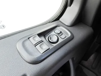 Renault Master skrzynia plandeka 10 palet 165KM 071422 - klima