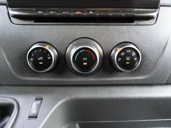 Renault Master skrzynia plandeka 10 palet 165KM 553225 - klima