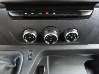 Renault Master skrzynia plandeka 9 palet 165KM 755938 - klima