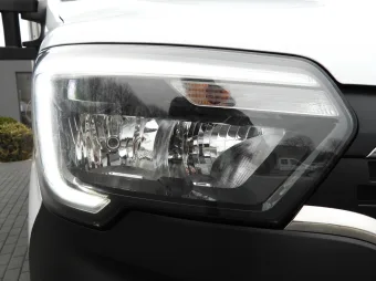 Renault Master skrzynia plandeka 10 palet 165KM 027648 - kokpit