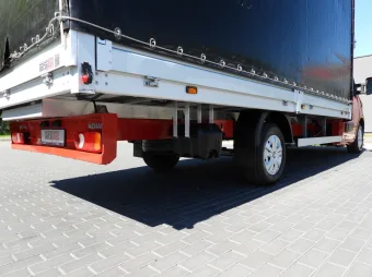 Renault Master skrzynia plandeka 10 palet 165KM 561027 - kokpit