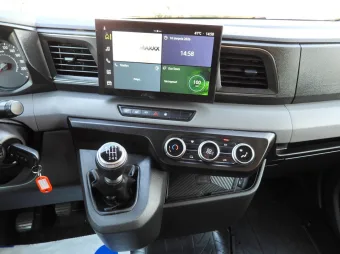 Renault Master skrzynia plandeka 10 palet 170KM 081555 - konsola