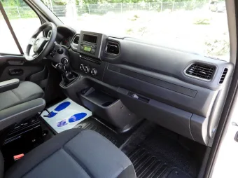 Renault Master skrzynia plandeka 10 palet 165KM 130368 - konsola