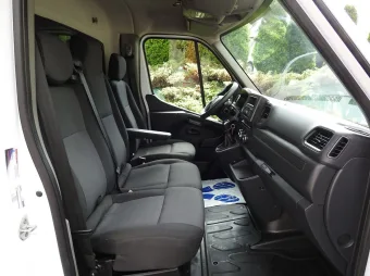 Renault Master skrzynia plandeka 10 palet 165KM 276004 - konsola
