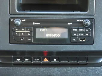 Renault Master skrzynia plandeka 10 palet 165KM 414028 - konsola