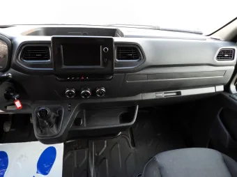 Renault Master skrzynia plandeka 9 palet 165KM 755938 - konsola