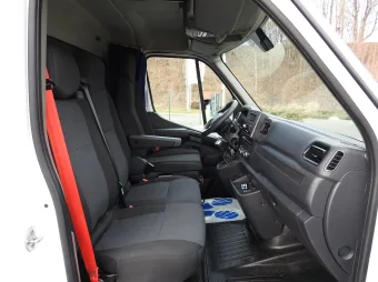 Renault Master skrzynia plandeka 10 palet 165KM 993955 - konsola