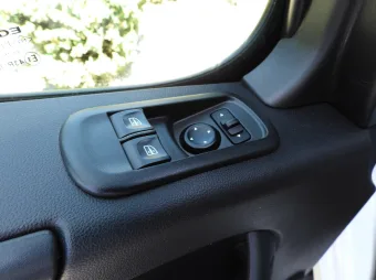 Renault Master skrzynia plandeka 10 palet 165KM 634441 - lewarek