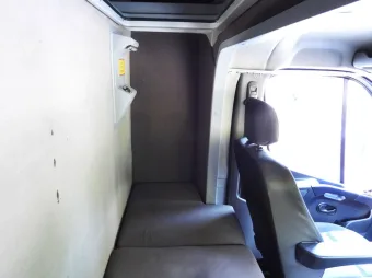 Renault Master skrzynia plandeka 8 palet 170KM 893694 - lewarek