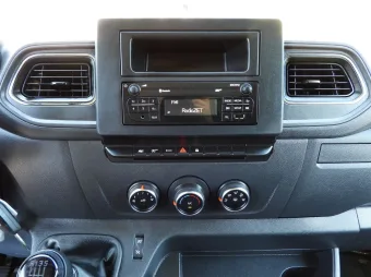 Renault Master skrzynia plandeka 9 palet 165KM 941311 - lewarek