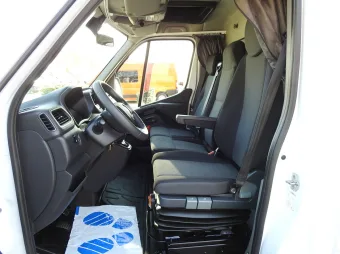 Renault Master skrzynia plandeka 10 palet 165KM 045764 - licznik
