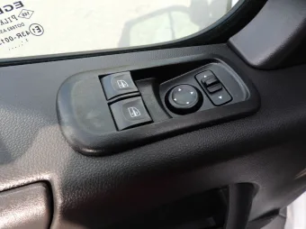 Renault Master skrzynia plandeka 10 palet 165KM 553225 - licznik
