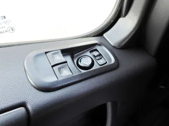 Renault Master skrzynia plandeka 10 palet 165KM 604506 - licznik