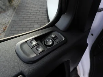 Renault Master skrzynia plandeka 9 palet 165KM 755938 - navi