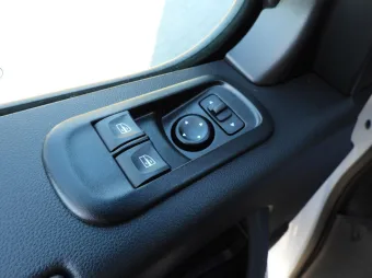 Renault Master skrzynia plandeka 9 palet 165KM 755969 - navi