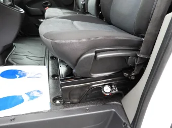Renault Master skrzynia plandeka 10 palet 165KM 128523 - panel
