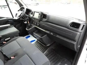 Renault Master skrzynia plandeka 10 palet 165KM 104473 - pasazer