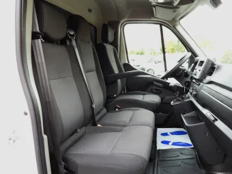 Renault Master skrzynia plandeka 10 palet 165KM 236577 - podsufitka