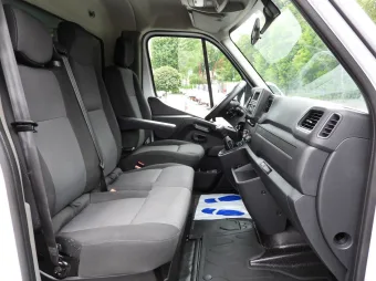 Renault Master skrzynia plandeka 10 palet 165KM 546804 - podsufitka