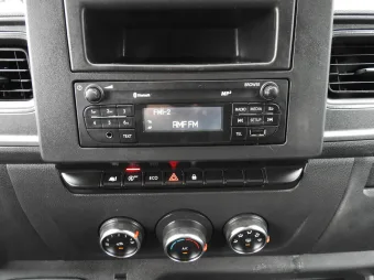Renault Master skrzynia plandeka 10 palet 165KM 549550 - podsufitka