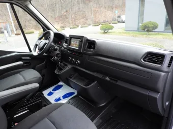 Renault Master skrzynia plandeka 8 palet 165KM 593824 - podsufitka