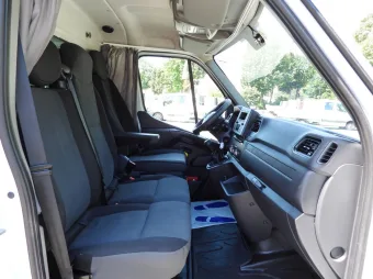 Renault Master skrzynia plandeka 9 palet 165KM 941311 - podsufitka