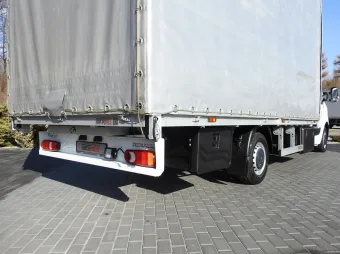 Renault Master skrzynia plandeka 10 palet 165KM 045764 - radio