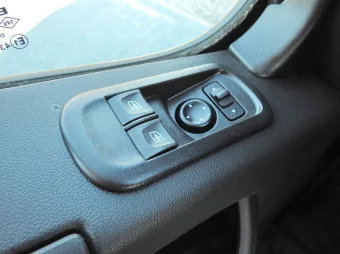 Renault Master skrzynia plandeka 10 palet 165KM 045764 - radio