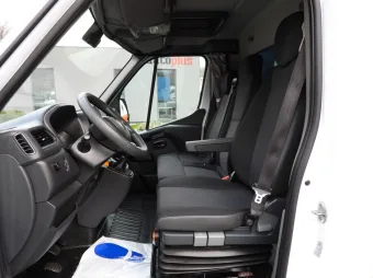 Renault Master skrzynia plandeka 10 palet 165KM 104473 - radio
