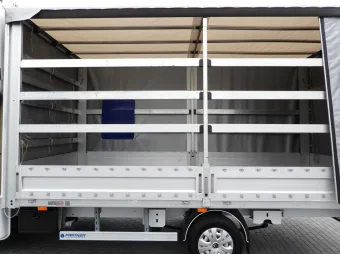 Renault Master skrzynia plandeka 10 palet 165KM 332440 - radio