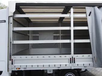 Renault Master skrzynia plandeka 10 palet 165KM 527917 - radio