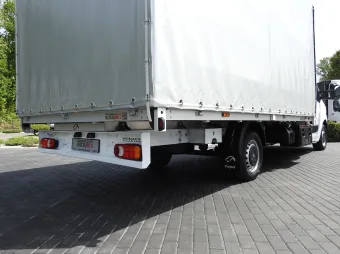 Renault Master skrzynia plandeka 10 palet 165KM 583857 - radio